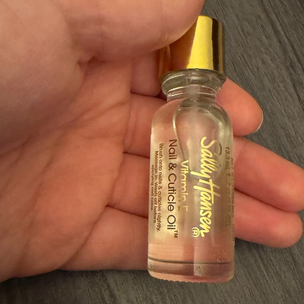 Sally Hansen Vitamin E Nail & Cuticle Oil